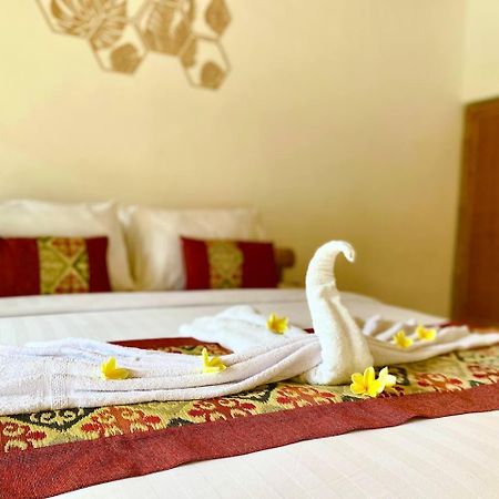 Narafa'S Guest House Jasri ภายนอก รูปภาพ