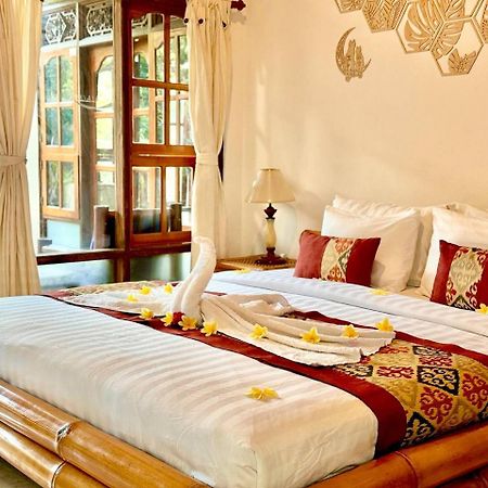 Narafa'S Guest House Jasri ภายนอก รูปภาพ