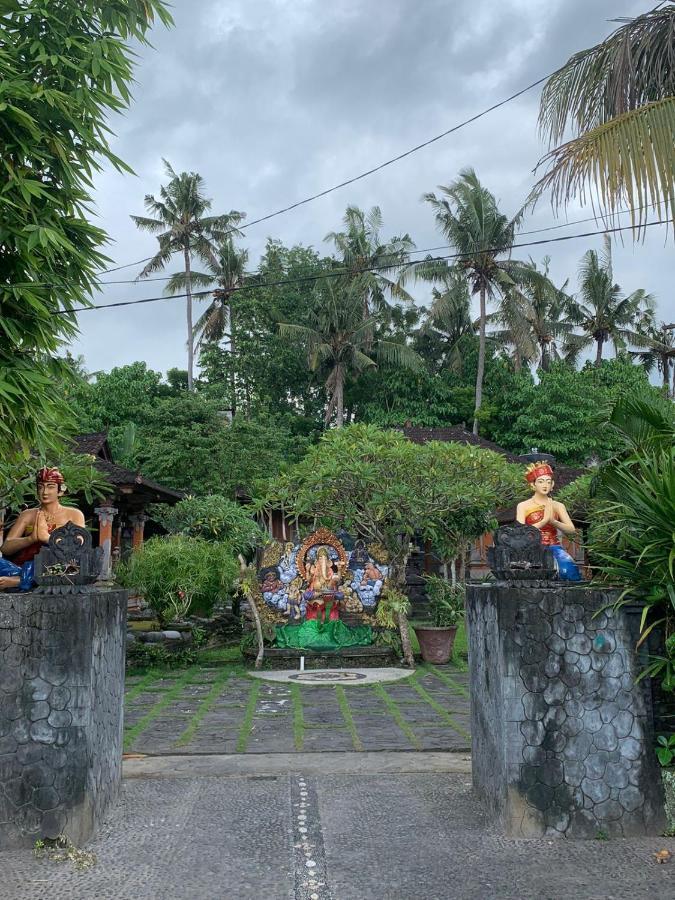 Narafa'S Guest House Jasri ภายนอก รูปภาพ
