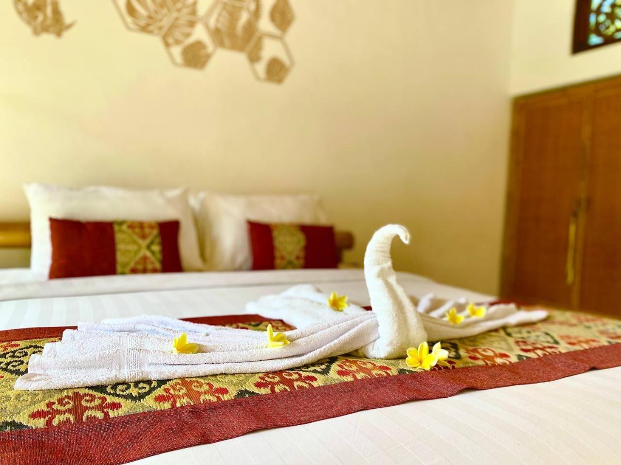 Narafa'S Guest House Jasri ภายนอก รูปภาพ